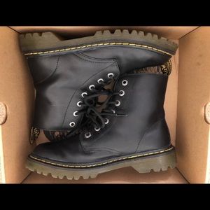 Luana Dr. Marten’s